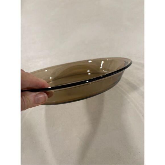 Pyrex Pie Pan, Amber Glass, 9”, Good Condition - Picture 2 of 3